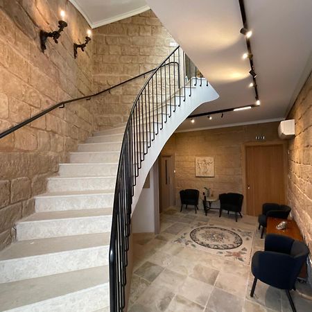 Le Voyageur By The Sea - Furnished Rooms Larnaca Exterior foto
