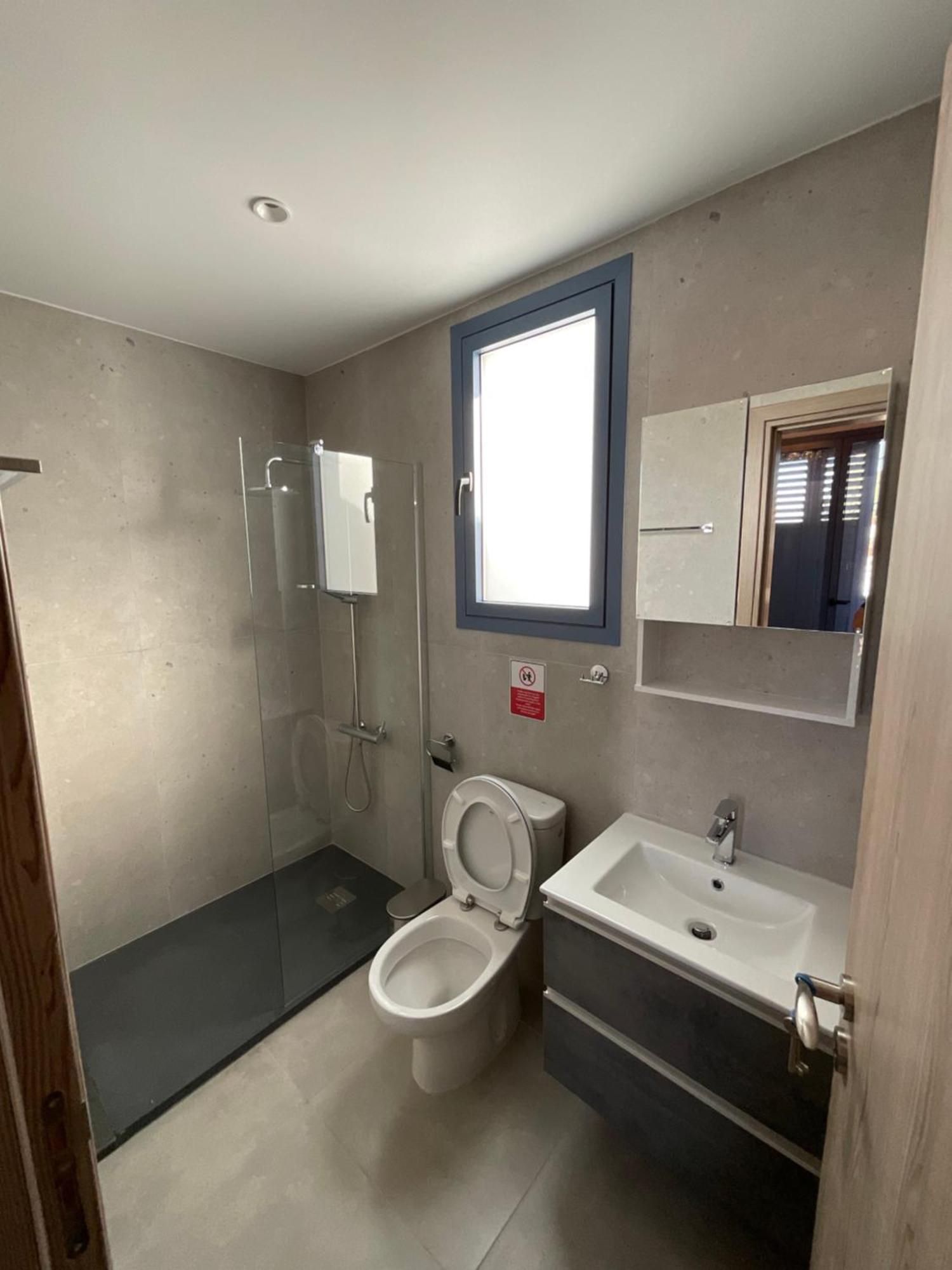 Le Voyageur By The Sea - Furnished Rooms Larnaca Exterior foto