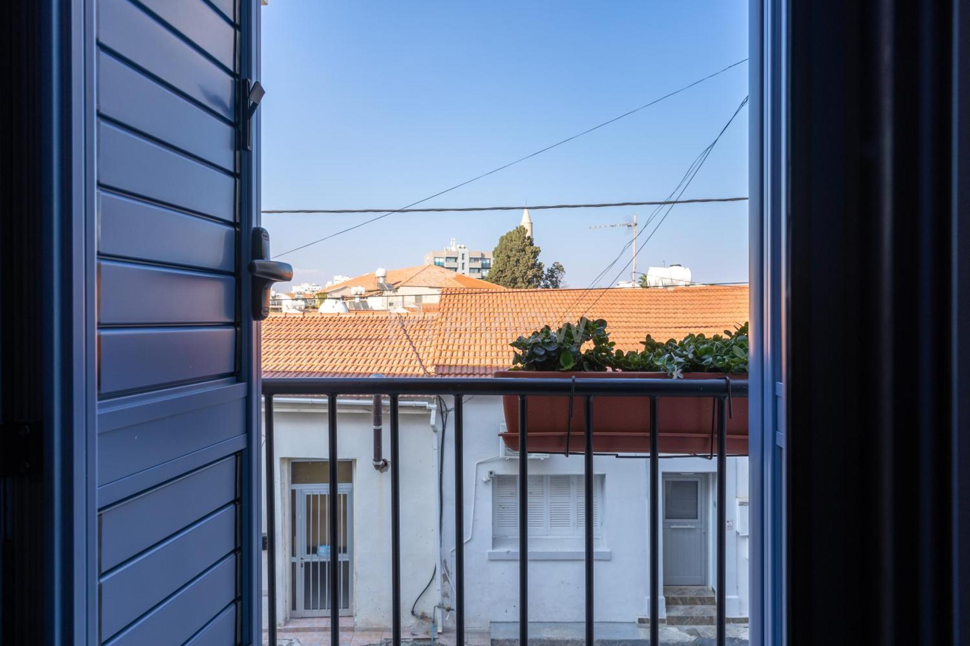 Le Voyageur By The Sea - Furnished Rooms Larnaca Exterior foto