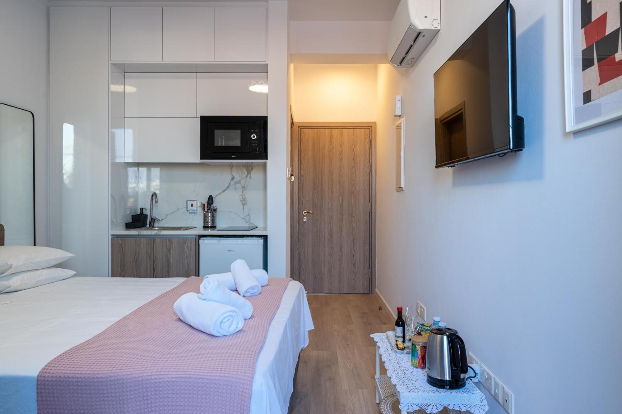 Le Voyageur By The Sea - Furnished Rooms Larnaca Exterior foto
