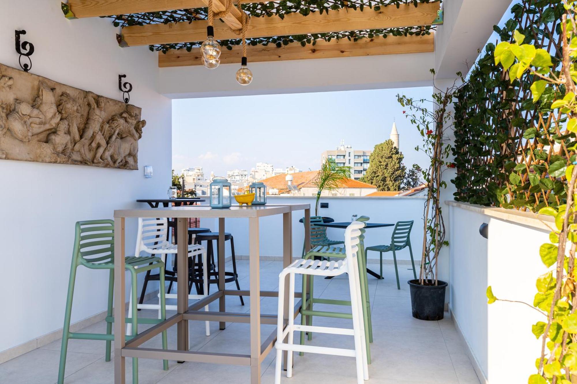 Le Voyageur By The Sea - Furnished Rooms Larnaca Exterior foto